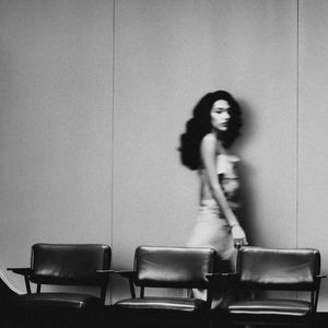 Albumhoes van Man I Need — Olivia Dean