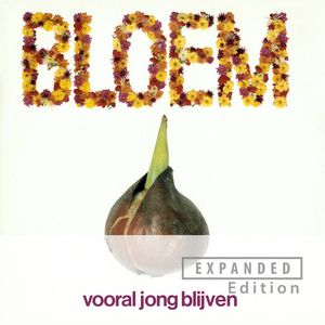 Albumhoes van Even Aan Mijn Moeder Vragen — Bloem