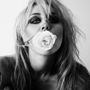 Albumhoes van Bass Persuades — Miley
